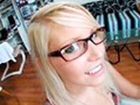 金髪美熟女ナンパ生中出し9 4時間　サンプル画像01